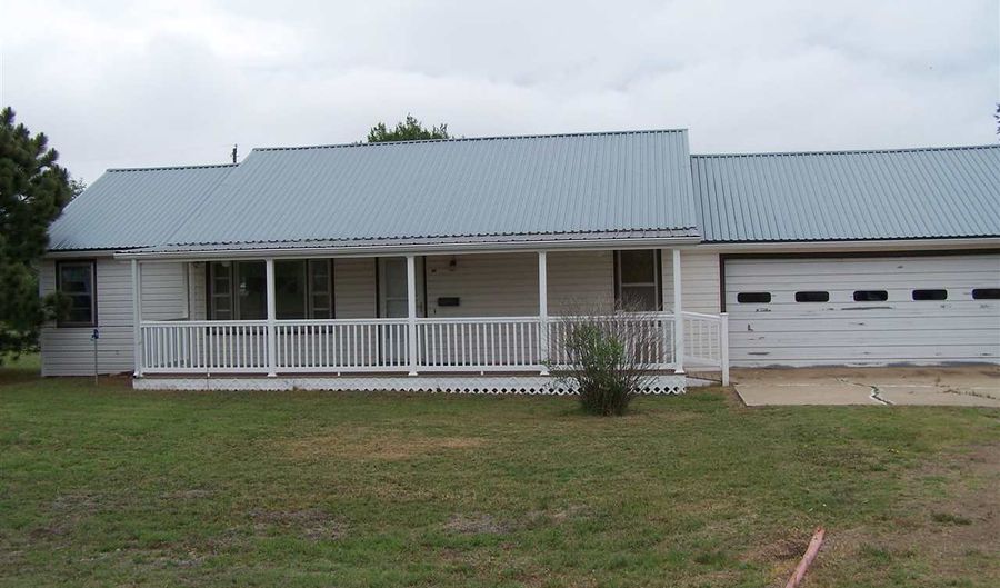 504 S Washington, Arnett, OK 73832 - 2 Beds, 2 Bath