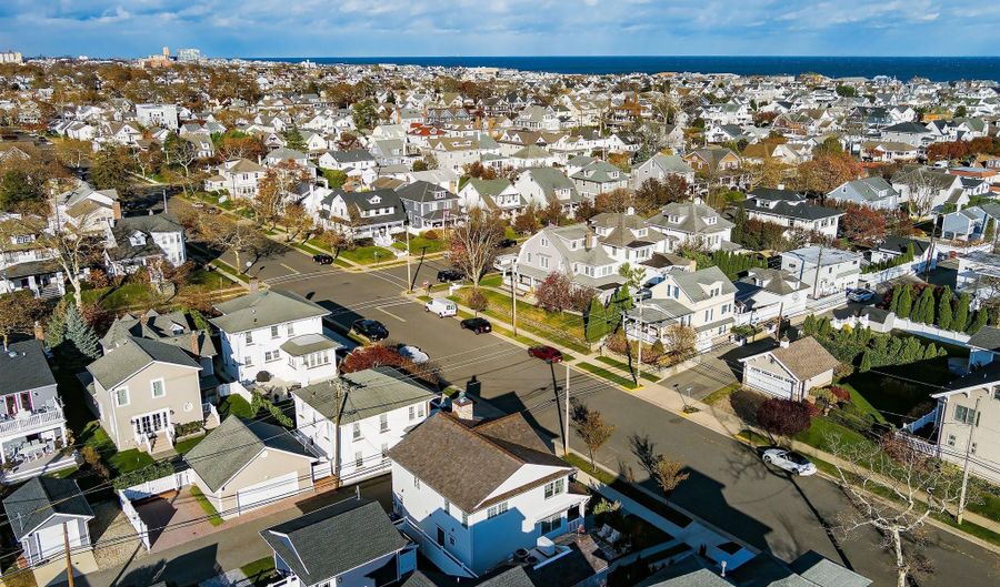 203 4th Ave, Avon By The Sea, NJ 07717 - 3 Beds, 2 Bath