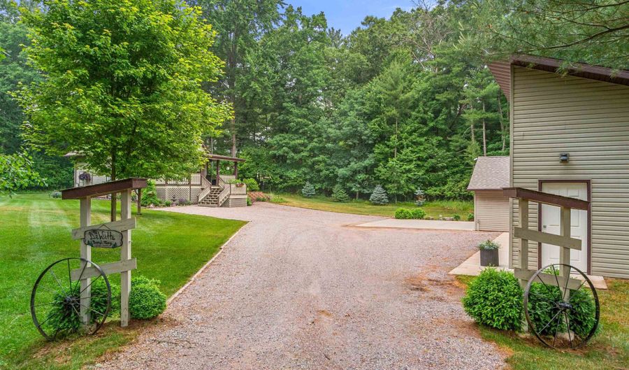 1854 E County Road Z, Arkdale, WI 54613 - 3 Beds, 3 Bath