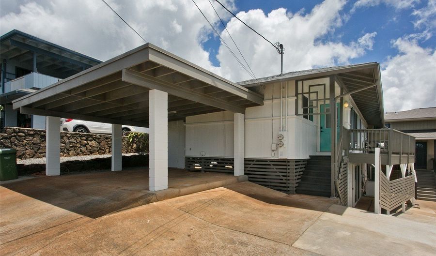 2419 St Louis Dr, Honolulu, HI 96816 - 4 Beds, 3 Bath