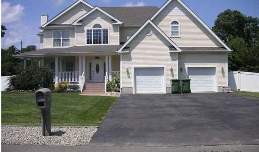 528 Vanderbilt Ave, Bayville, NJ 08721 - 4 Beds, 4 Bath
