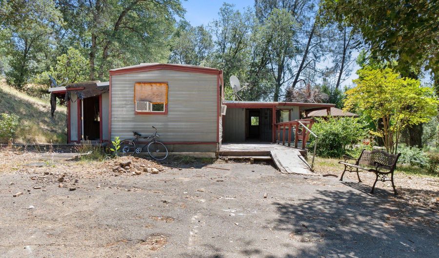 17711 Fuzzy Ln, Anderson, CA 96007 - 3 Beds, 1 Bath
