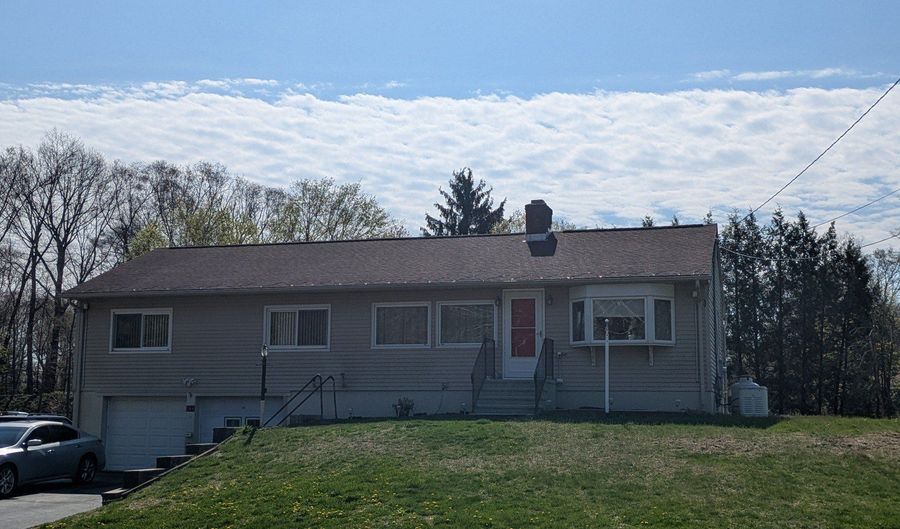 264 Timber Ln, Cheshire, CT 06410 - 3 Beds, 2 Bath