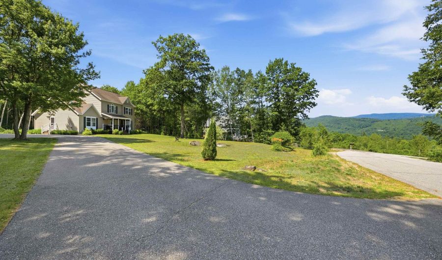 15 Silver Dawn Rd, Campton, NH 03223 - 4 Beds, 3 Bath