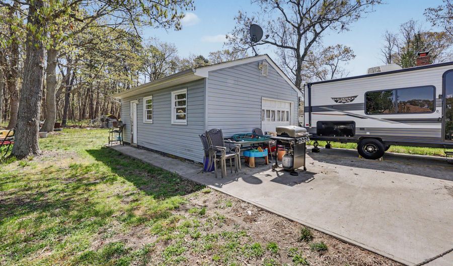 33 Mill Creek Rd, Bayville, NJ 08721 - 3 Beds, 1 Bath