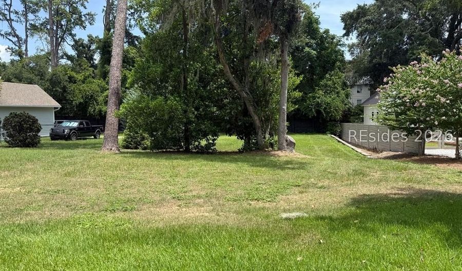 513 Water St, Beaufort, SC 29902 - 0 Beds, 0 Bath