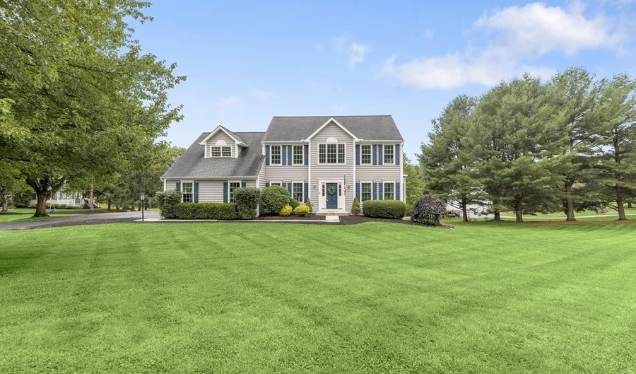 16 FARM RIDGE Ct, Baldwin, MD 21013 - 5 Beds, 4 Bath
