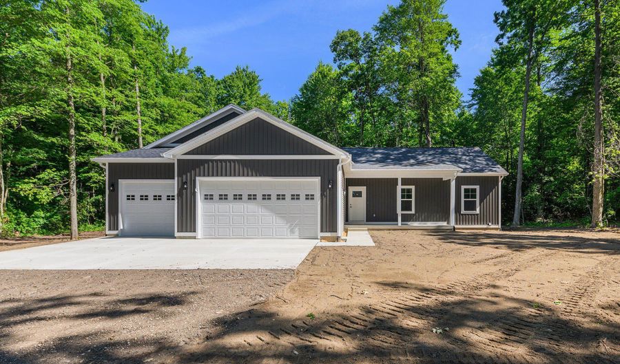 3995 112th Ave, Allegan, MI 49010 - 6 Beds, 4 Bath