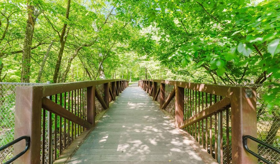 2725 S WALTER REED Dr B, Arlington, VA 22206 - 2 Beds, 1 Bath