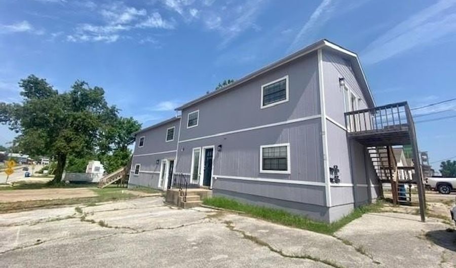 428 SE G St 1, Bentonville, AR 72712 - 2 Beds, 1 Bath