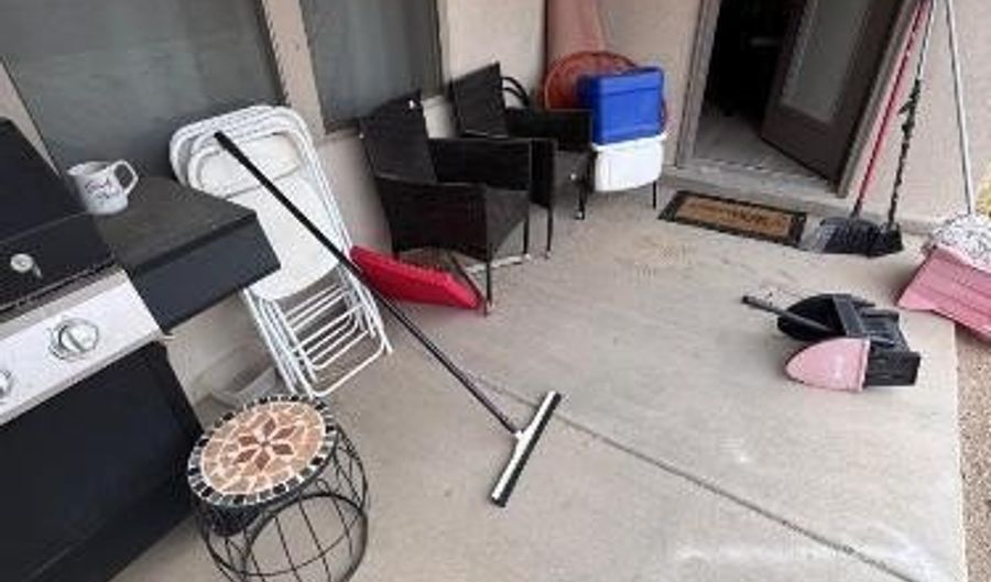 13727 Covered Wagon SE, Albuquerque, NM 87123 - 4 Beds, 3 Bath