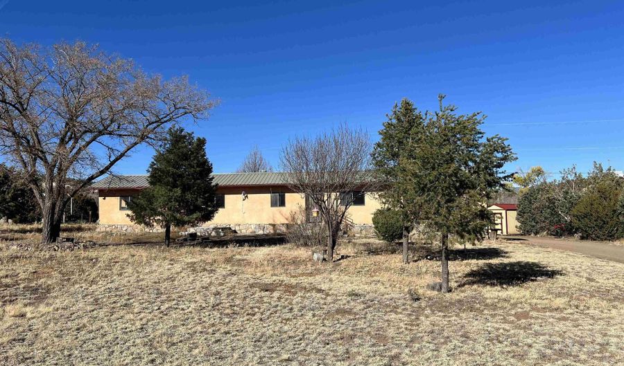 357 Race Track Rd, Arenas Valley, NM 88061 - 2 Beds, 2 Bath