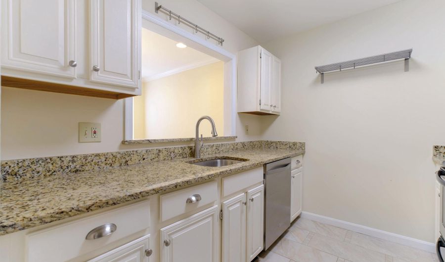 10484 PARTHENON Ct 10484, Bethesda, MD 20817 - 3 Beds, 3 Bath