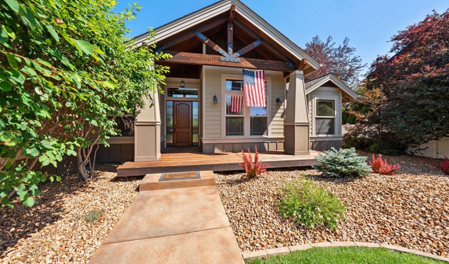 21420 Belknap Dr, Bend, OR 97701 - 3 Beds, 3 Bath