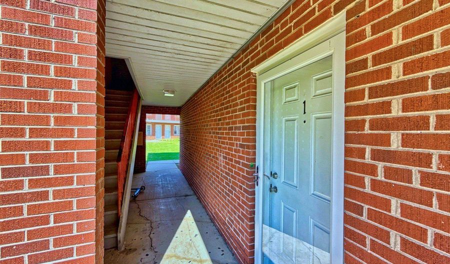 1111 E Algonquin Rd 1, Arlington Heights, IL 60005 - 2 Beds, 1 Bath