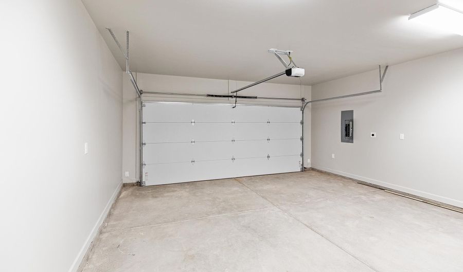 3674 Red Arroyo Dr, Alamogordo, NM 88310 - 3 Beds, 2 Bath