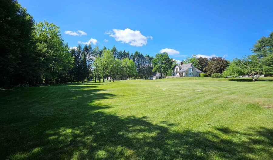 5 Hillwinds N, Brattleboro, VT 05301 - 4 Beds, 4 Bath