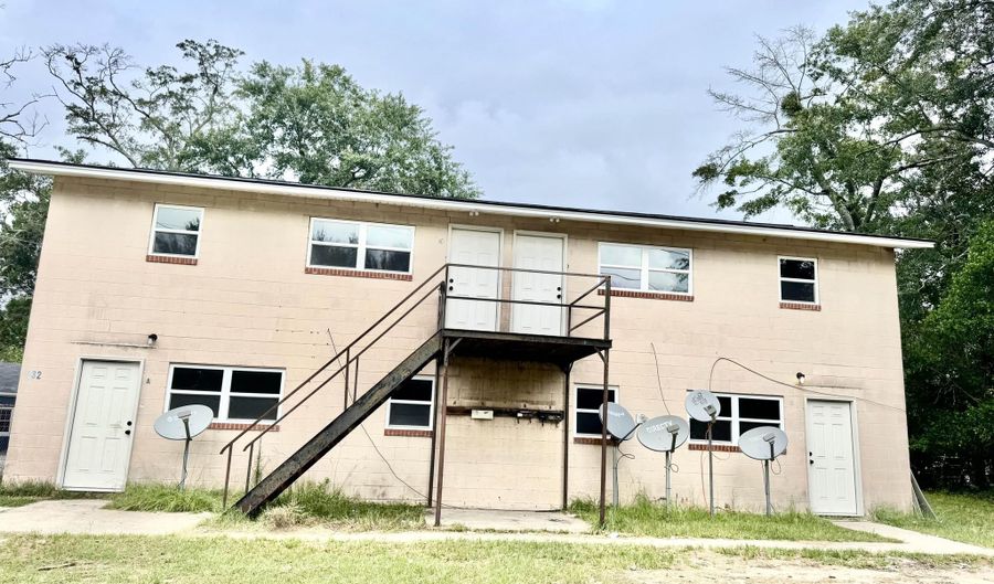 532 NW Hampton Ave Nw Ave, Aiken, SC 29801 - 2 Beds, 1 Bath