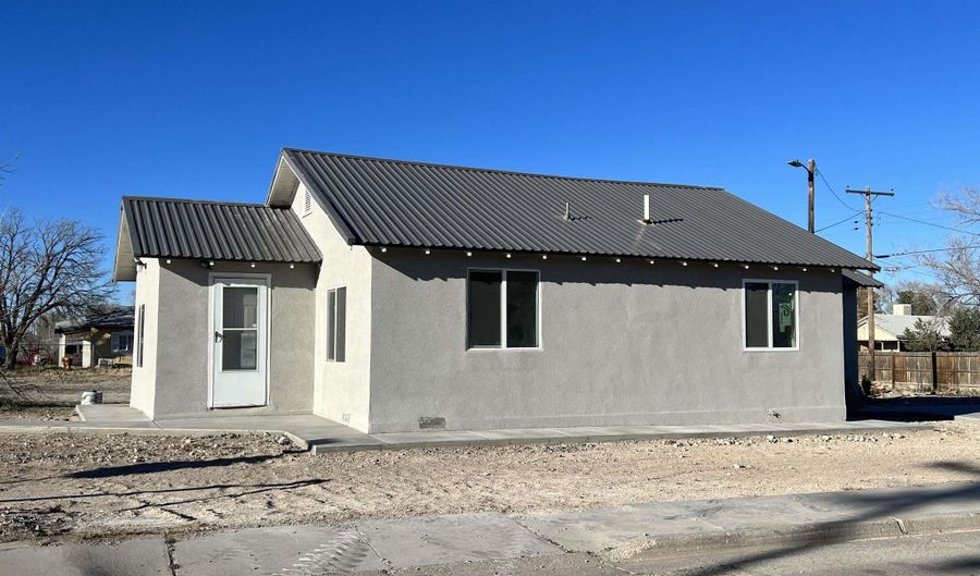 1002 N Seventh St, Artesia, NM 88210 - 3 Beds, 1 Bath