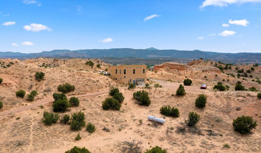 215 State Road 554, Abiquiu, NM 87510 - 2 Beds, 2 Bath