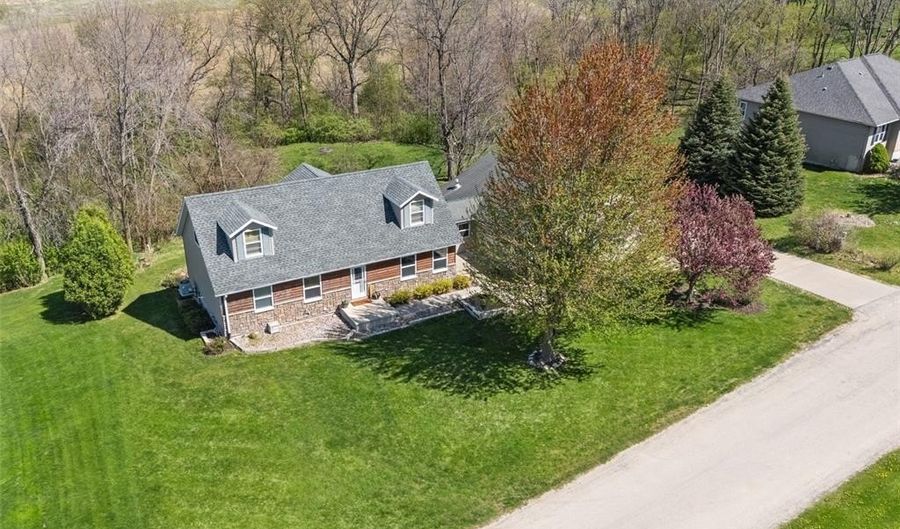 13294 212th Ave, Anamosa, IA 52205 - 4 Beds, 4 Bath