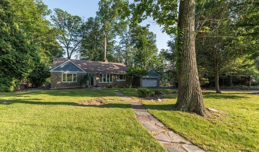 1901 ACORN Ln, Abington, PA 19001 - 3 Beds, 2 Bath