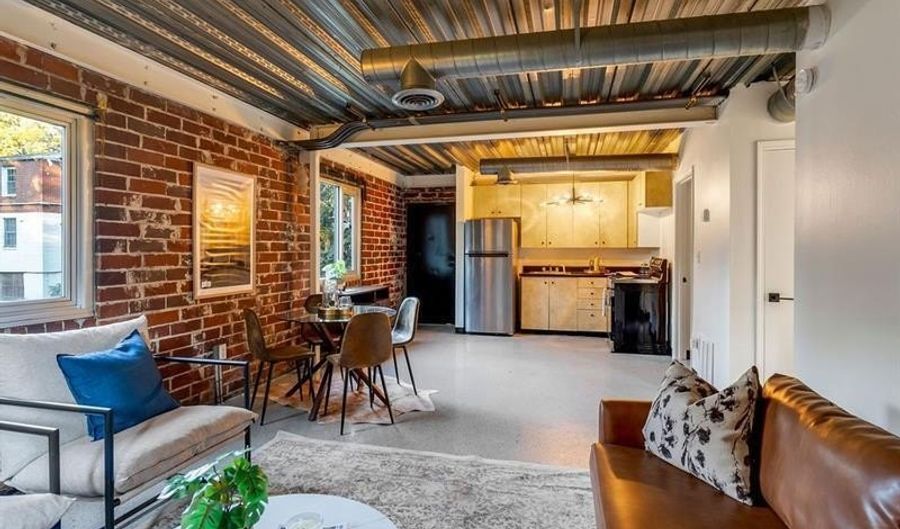 15 BURBANK Dr 4, Atlanta, GA 30314 - 2 Beds, 1 Bath