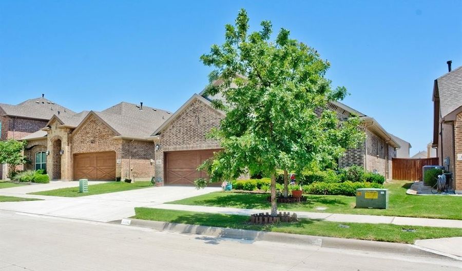 124 Gill Point Ln, Aledo, TX 76008 - 4 Beds, 3 Bath