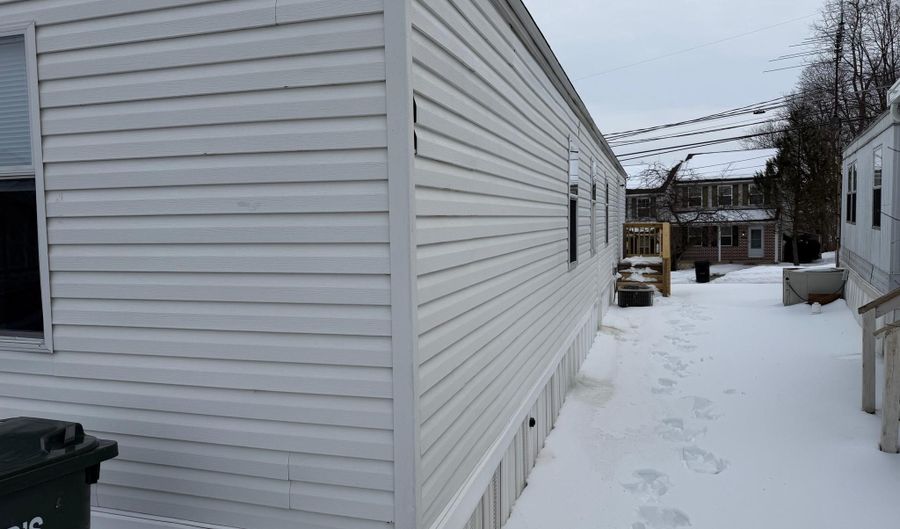 29 HILLTOP Ave, Akron, PA 17501 - 3 Beds, 1 Bath