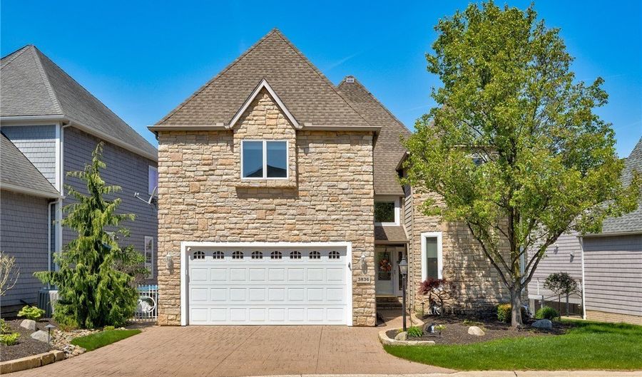 3836 Heron Watch Dr, Akron, OH 44319 - 3 Beds, 4 Bath