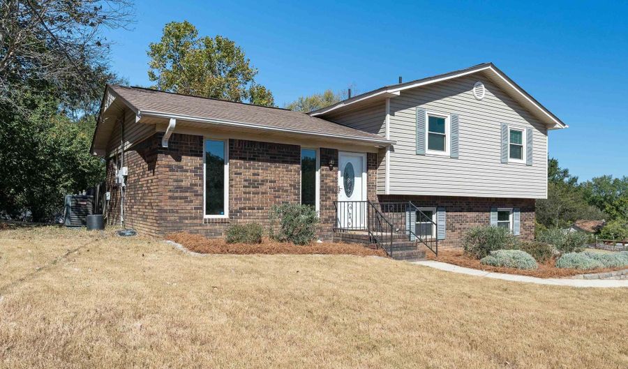 1230 SW 8TH Ave, Alabaster, AL 35007 - 3 Beds, 2 Bath