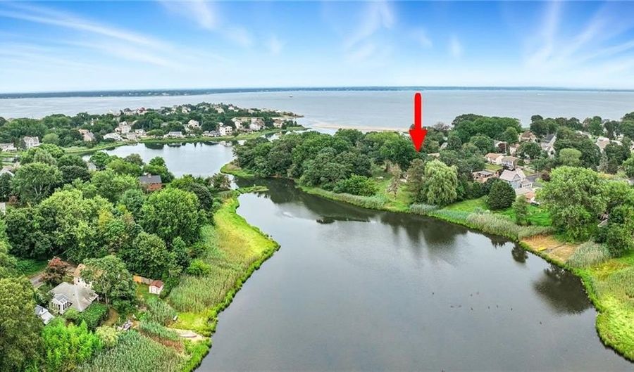 57 River Vue Ave, Warwick, RI 02889 - 3 Beds, 2 Bath
