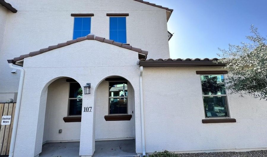 3855 S MCQUEEN Rd 107, Chandler, AZ 85286 - 3 Beds, 2 Bath