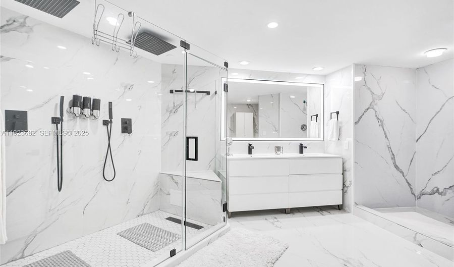 4000 Island Blvd 2301, Aventura, FL 33160 - 3 Beds, 5 Bath