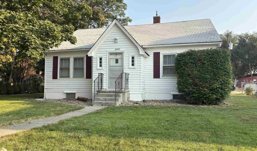 2009 E Linden St, Caldwell, ID 83605 - 5 Beds, 2 Bath