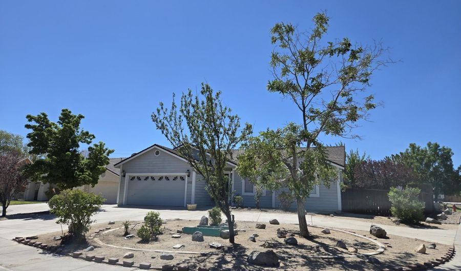 1951 Three Iron Ct, Fernley, NV 89408 - 4 Beds, 2 Bath