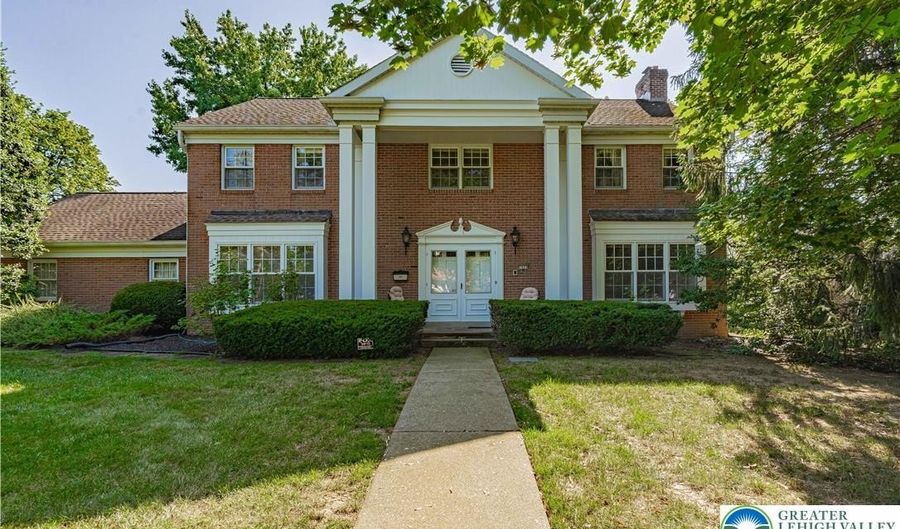 1425 N 39th St, Allentown, PA 18104 - 4 Beds, 3 Bath