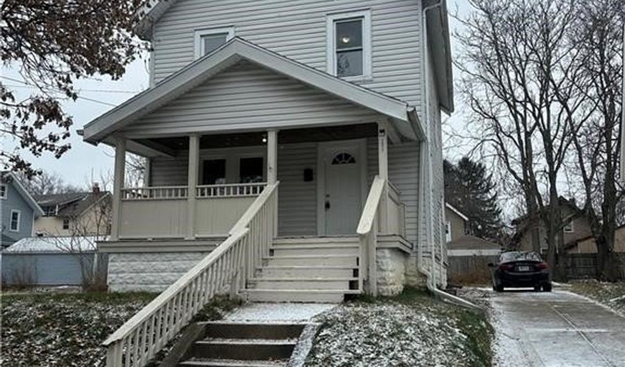 1077 Herberich Ave, Akron, OH 44301 - 4 Beds, 1 Bath