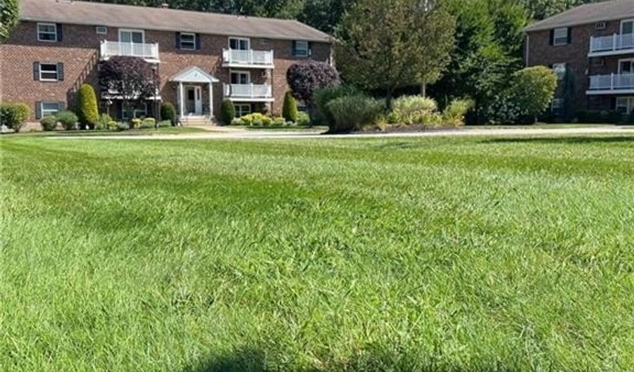 395 Mendon Rd A12, North Smithfield, RI 02896 - 2 Beds, 1 Bath