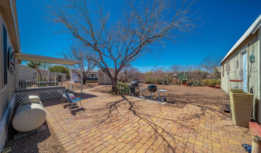 30670 S WANDERING Way 165, Congress, AZ 85332 - 1 Beds, 2 Bath