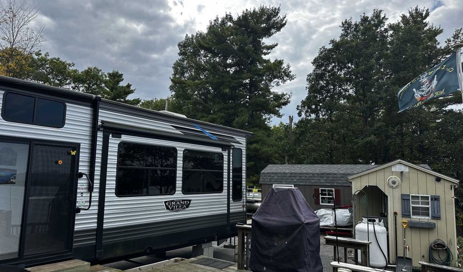 78 Way Lane Ext, Bridport, VT 05734 - 1 Beds, 1 Bath