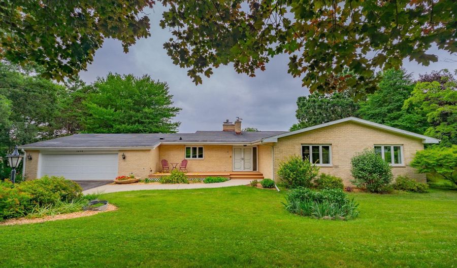 5498 Jan Dr, Fitchburg, WI 53711 - 4 Beds, 3 Bath