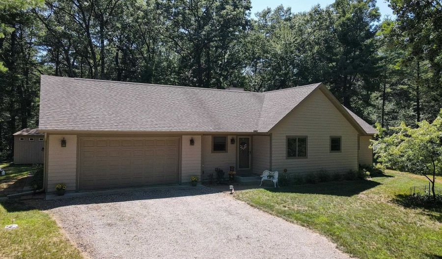 1809 S Badger Ln, Arkdale, WI 54613 - 2 Beds, 2 Bath