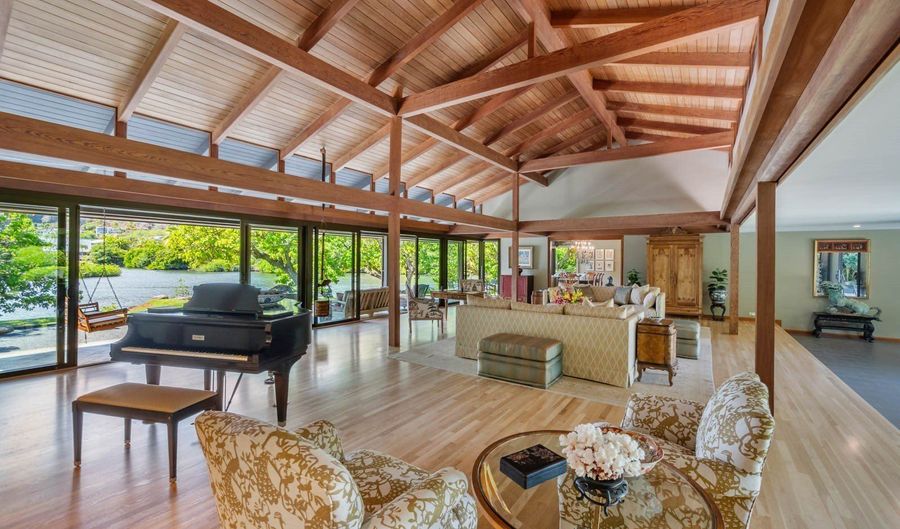 6015 Kalanianaole Hwy, Honolulu, HI 96821 - 5 Beds, 7 Bath