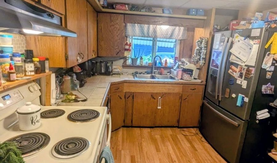 1310 Rosedale St, Alma, MI 48801 - 4 Beds, 1 Bath