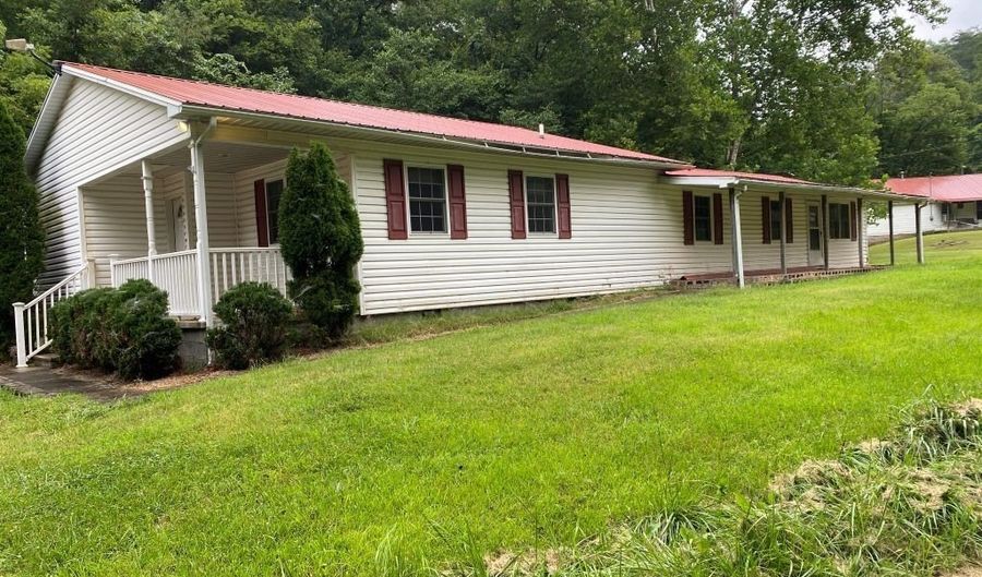 6403 Millstone Rd, Apple Grove, WV 25502 - 5 Beds, 2 Bath