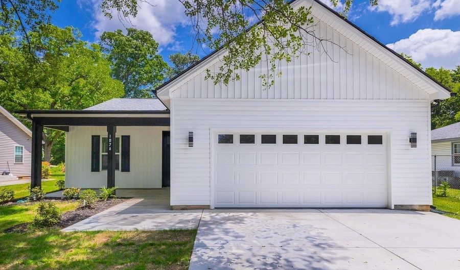 107 A Avondale Rd, Anderson, SC 29624 - 3 Beds, 2 Bath