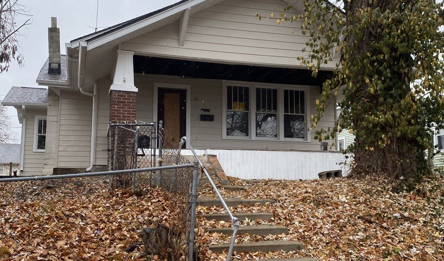 408 E Monroe St, Alexandria, IN 46001 - 3 Beds, 2 Bath