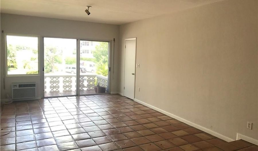 9271 W Bay Harbor Dr 11, Bay Harbor Islands, FL 33154 - 2 Beds, 2 Bath