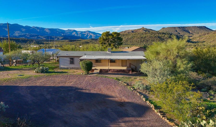 33300 S JEANNE Ln, Black Canyon City, AZ 85324 - 2 Beds, 2 Bath